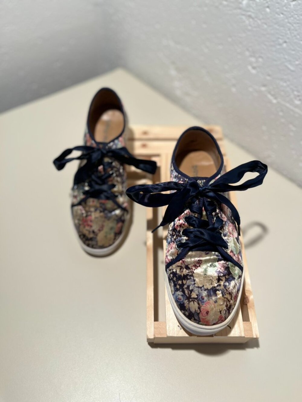 Dirty Laundry Women's Josi Floral Velvet Ribbon Laced Shoes - Picture 2 of 13